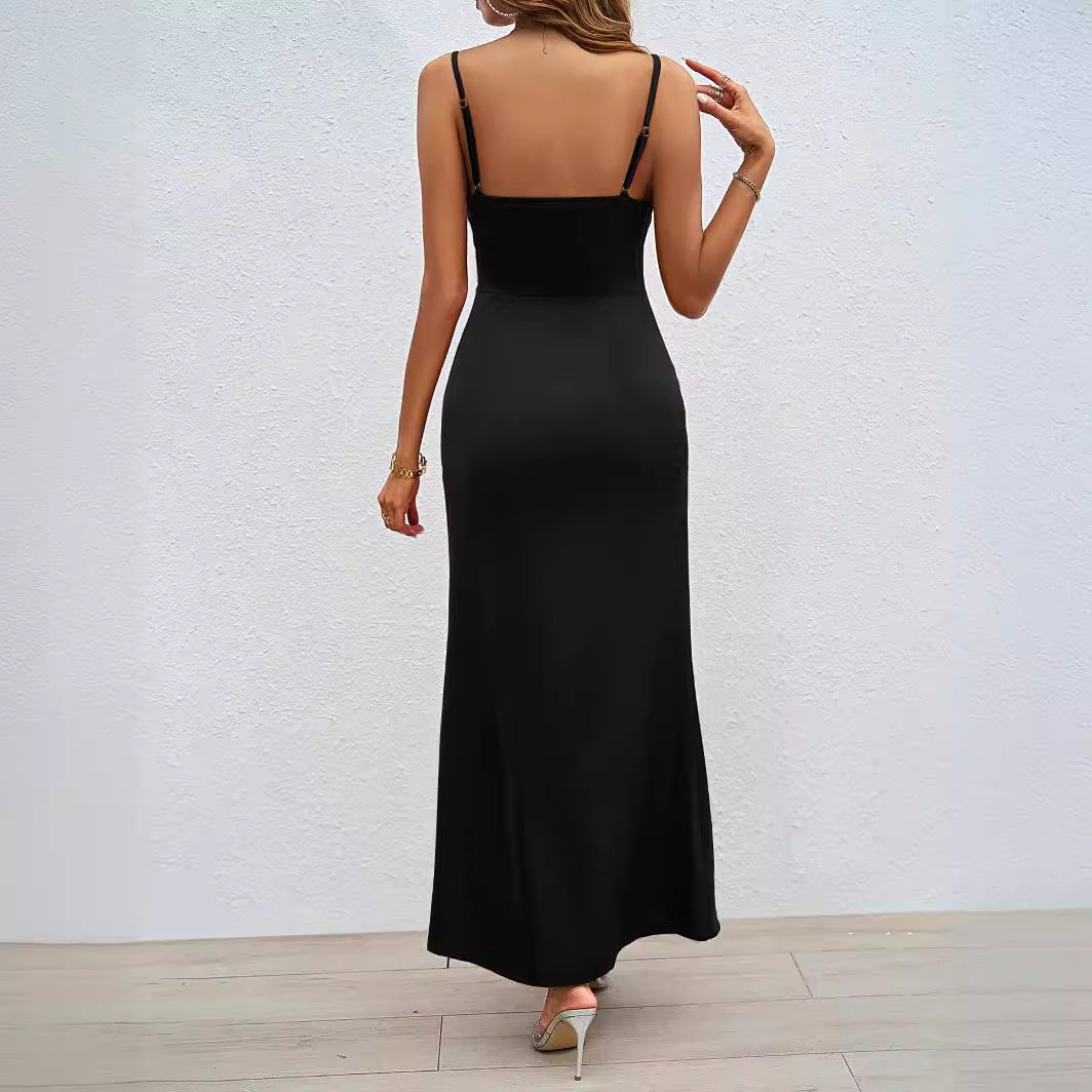 Robe maxi en satin élégante pour femmes avec fente haute et bretelles spaghetti Levoire