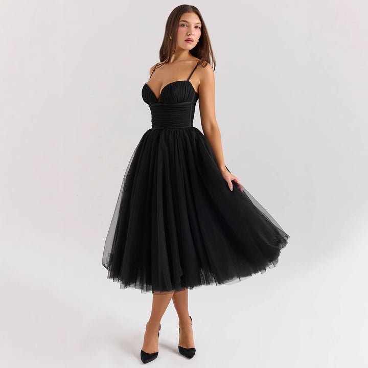 Robe de cocktail en tulle pour femmes avec décolleté en V profond et ceinture à la taille Levoire