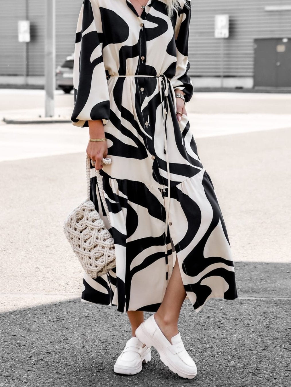 Robe chemise pour femme avec motif graphique et ceinture à la taille Levoire