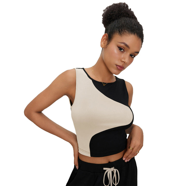 Top court pour femmes avec design asymétrique et contrastes raffinés Levoire