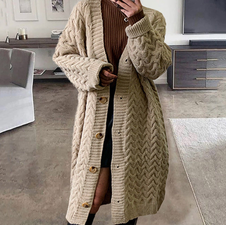 Cardigan en tricot pour femmes avec un design en câble volumineux et des fermetures à boutons pratiques Levoire