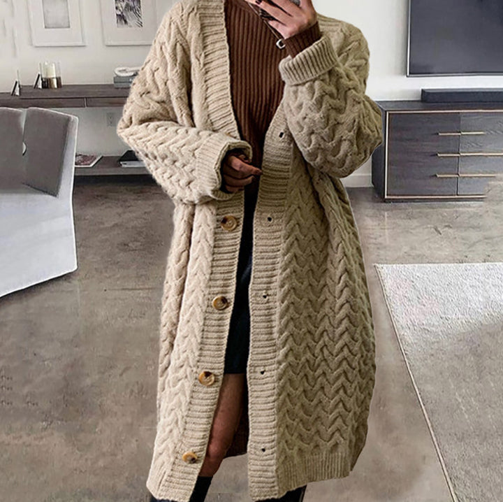 Cardigan en tricot pour femmes avec un design en câble volumineux et des fermetures à boutons pratiques Levoire