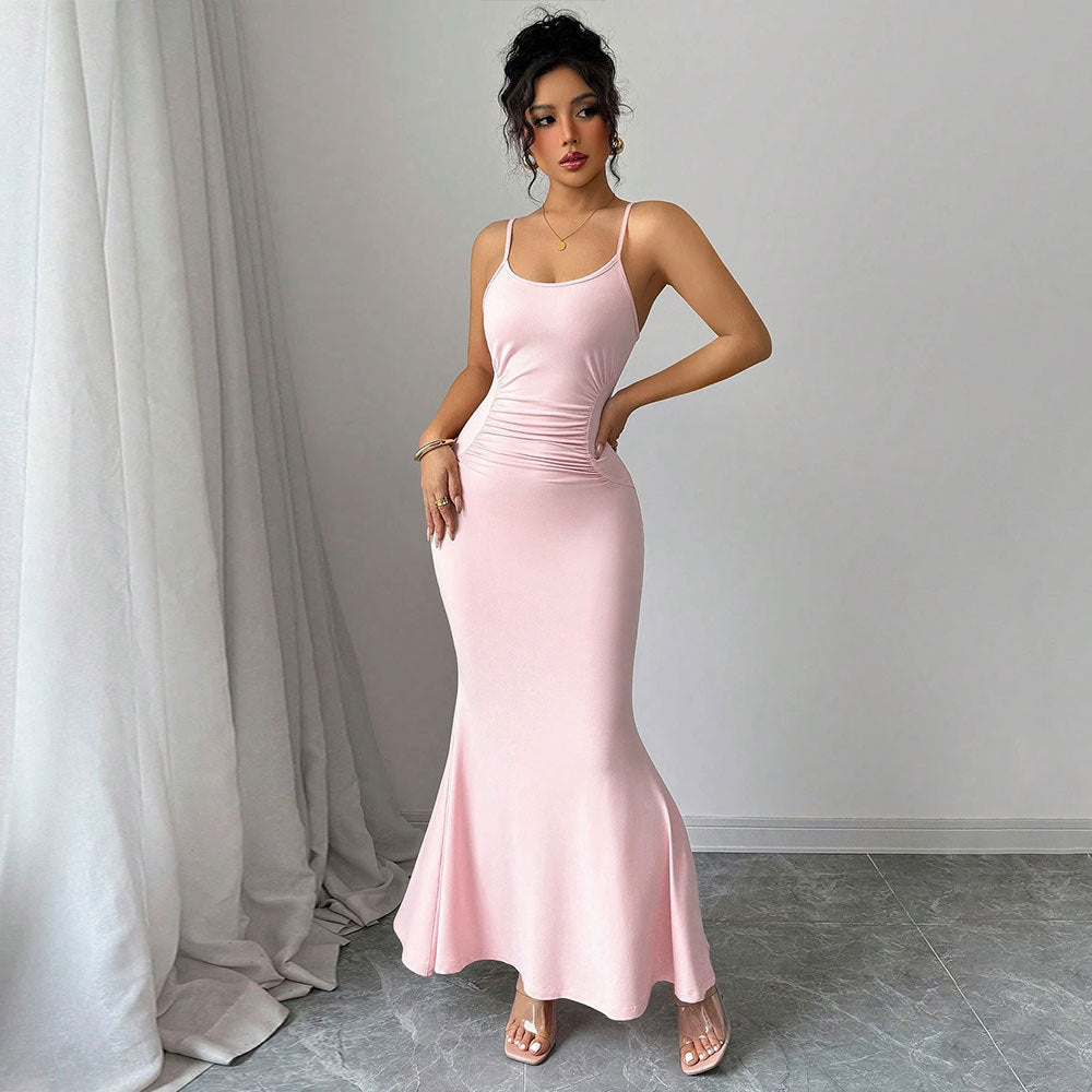 Robe maxi ajustée pour femme avec des bretelles spaghetti et un design drapé sophistiqué Levoire