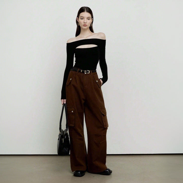 Haut ajusté pour femmes avec encolure asymétrique et manches longues Levoire