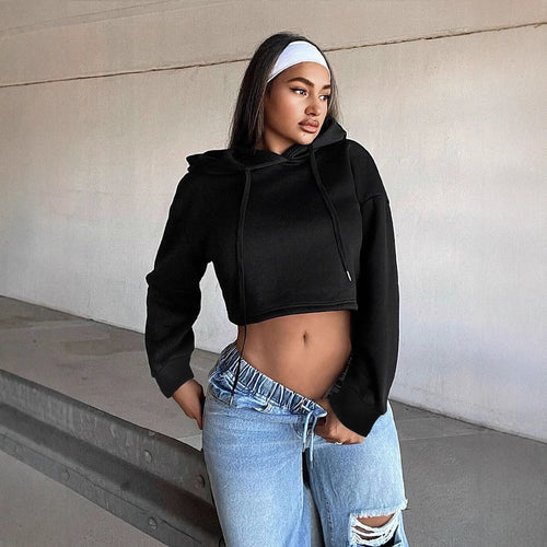 Sweat-shirt court pour femmes avec une coupe décontractée et une capuche Levoire