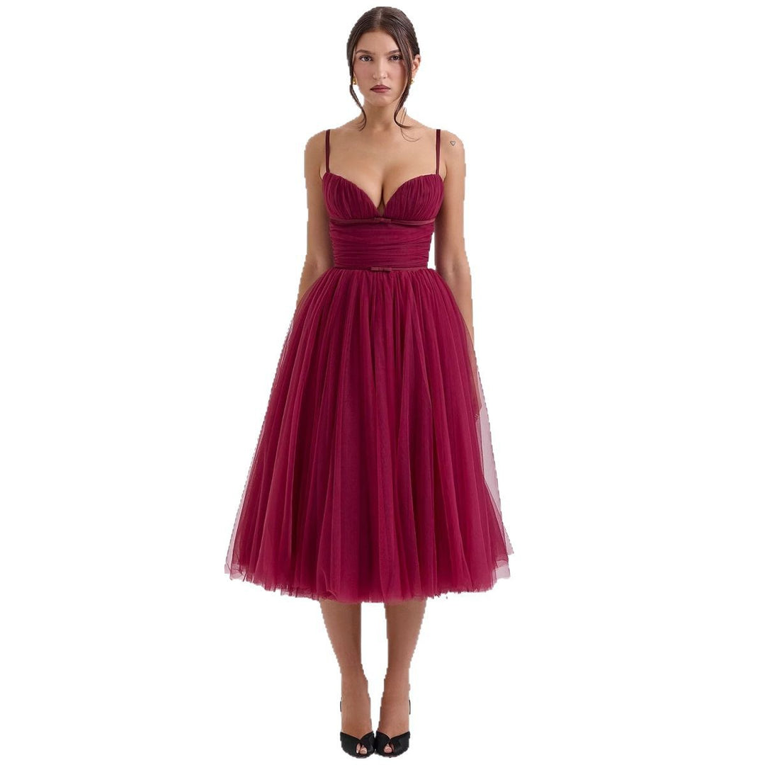 Robe de cocktail en tulle pour femmes avec décolleté en V profond et ceinture à la taille Levoire