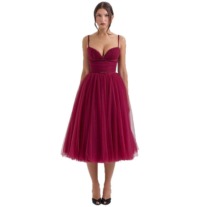 Robe de cocktail en tulle pour femmes avec décolleté en V profond et ceinture à la taille Levoire