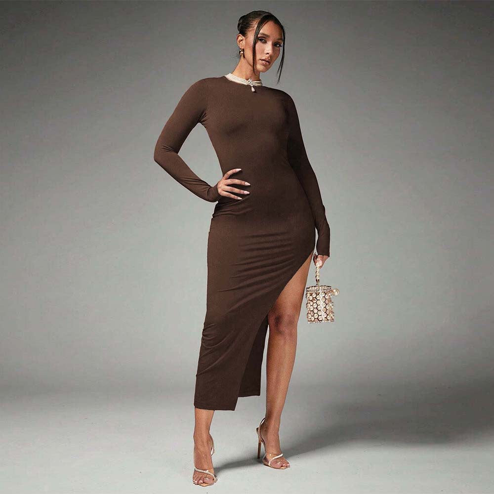 Robe maxi élégante pour femmes avec manches longues et fente sur le côté Levoire