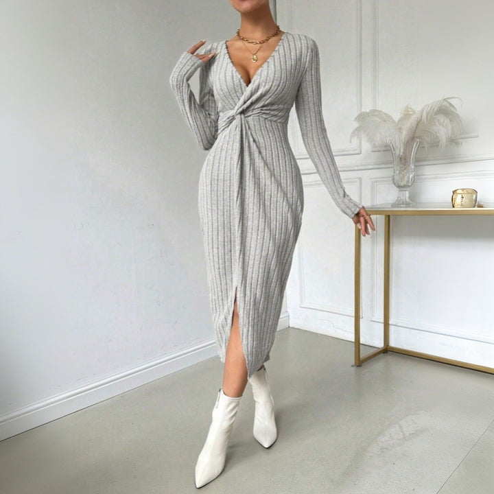 Robe midi moulante pour femme avec détail torsadé et fente sur le côté Levoire