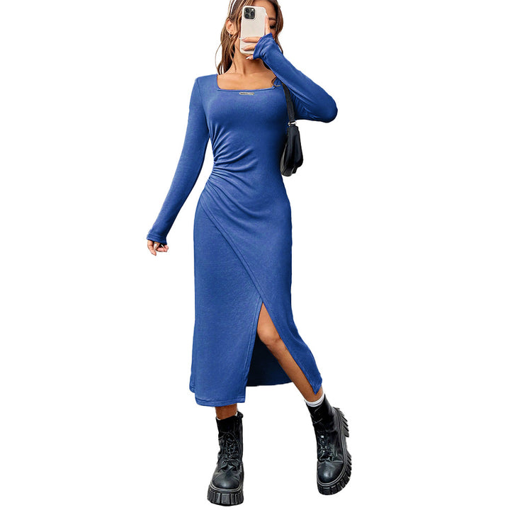 Robe midi ajustée pour femmes avec décolleté chic et fente sur le côté Levoire