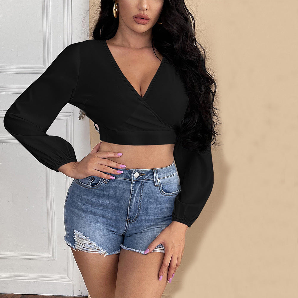 Top cropped féminin avec décolleté en V profond et manches bouffantes élégantes Levoire