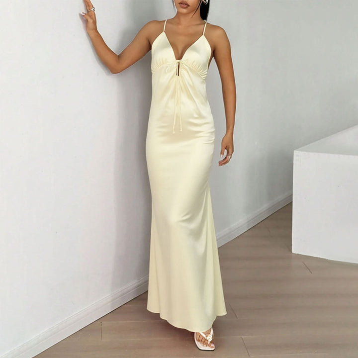 Robe Longue à Manches Longues pour Femme avec Élégant Col en V et Détail de Lacer Sophistiqué Levoire