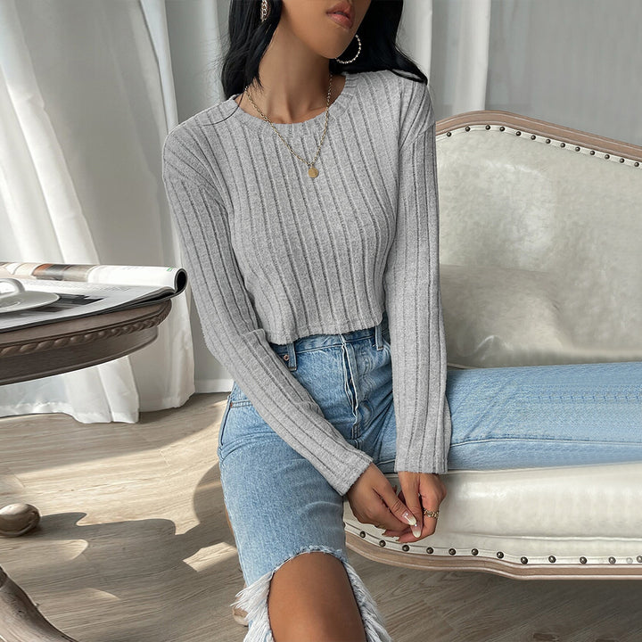 Pull court pour femmes avec une fine structure en côtes et des manches longues Levoire