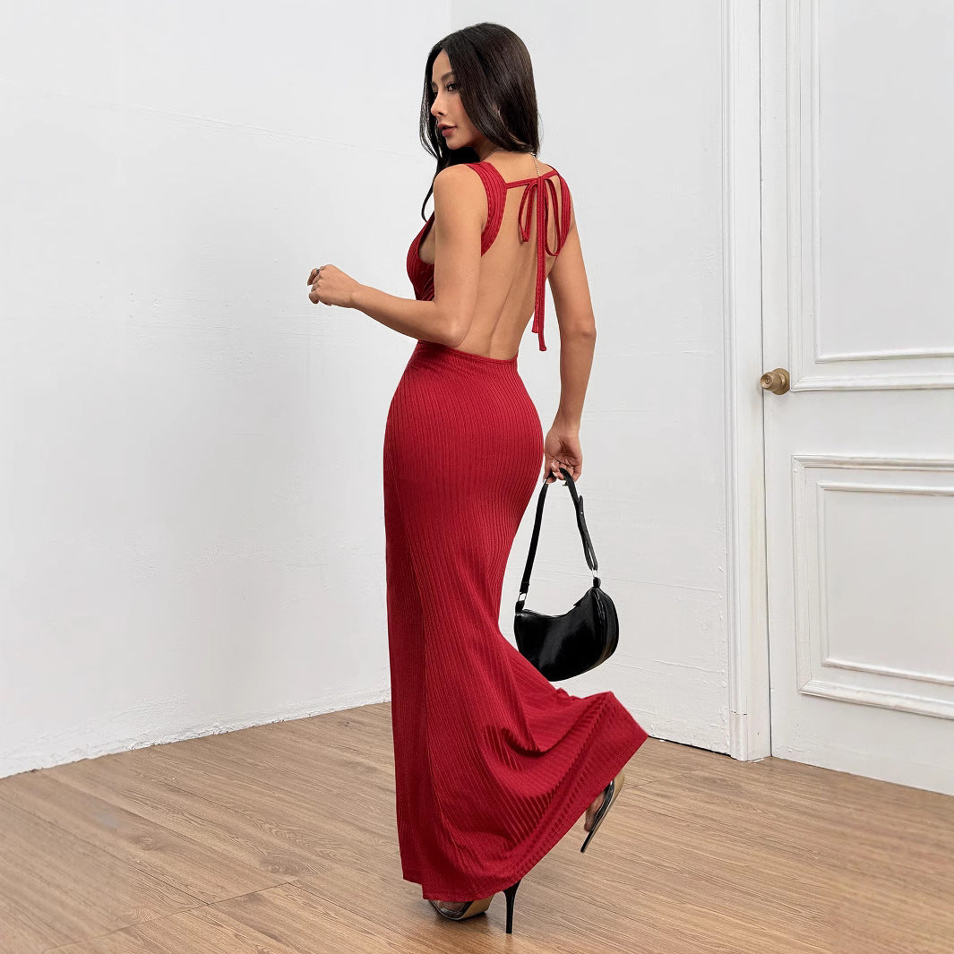 Robe maxi côtelée ajustée pour femmes avec un élégant col rond Levoire