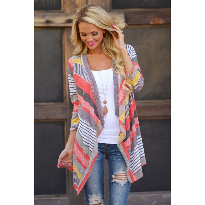 Cardigan en tricot pour femme avec coupe décontractée et motif rayé coloré Levoire