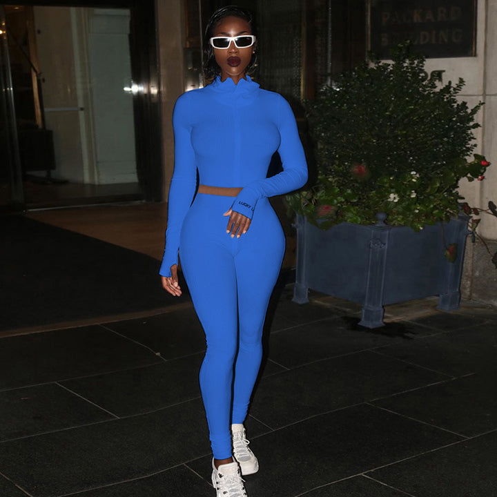 Ensemble ajusté sporty pour femmes avec col haut et détails en rib élégants Levoire
