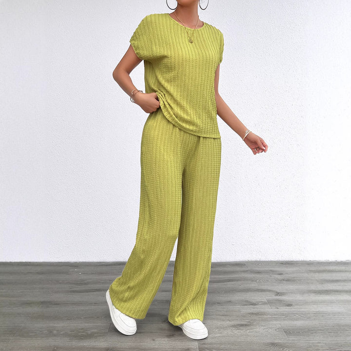 Ensemble de détente confortable pour femmes avec des détails extensibles élégants Levoire