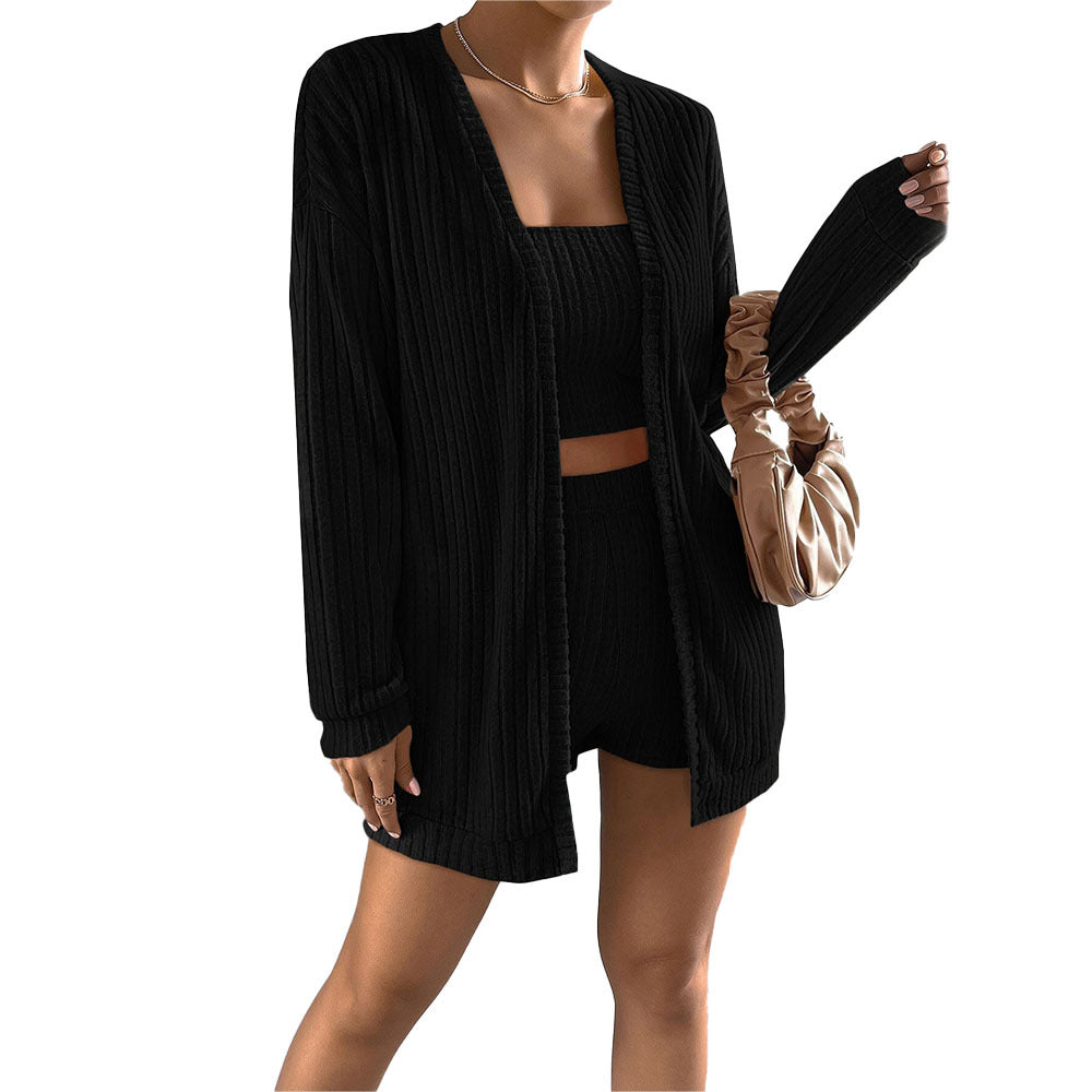 Ensemble en tricot pour femmes avec un haut ajusté et un long cardigan Levoire