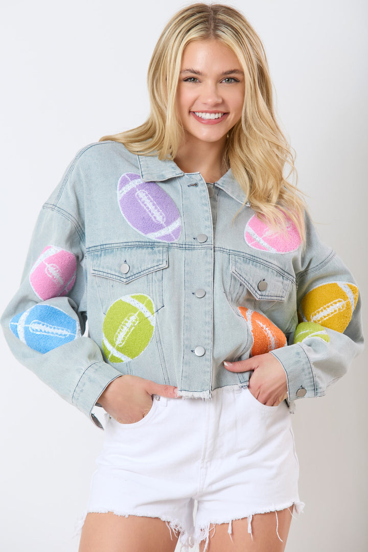 Veste en denim tendance pour femmes au look sportif avec motif coloré Levoire
