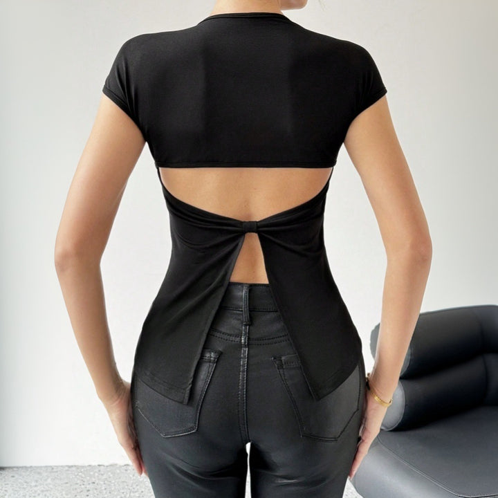 T-shirt à manches courtes flatteur pour la silhouette des femmes avec un ajustement serré Levoire