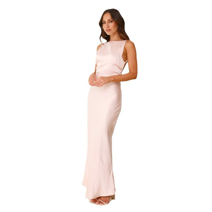 Robe Maxi Élégante pour Femmes avec Silhouette Étroite et Finition Satin Haute Qualité Levoire