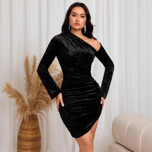 Robe élégante una-épaule pour femmes en matériau velouté Levoire