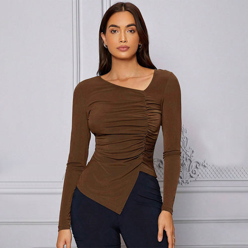 Top ajusté à manches longues pour femmes avec un design drapé asymétrique Levoire