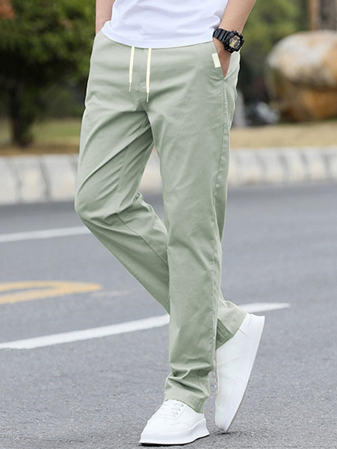Pantalons de loisirs sportifs pour hommes avec taille élastique et poches latérales modernes Avriane
