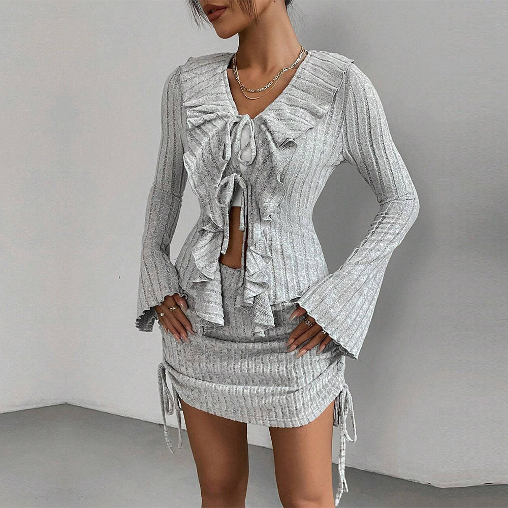 Ensemble pour femmes avec haut à volants et jupe moulante Levoire