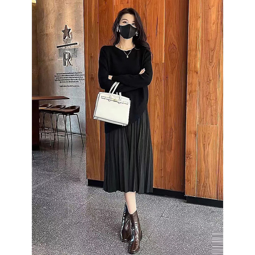 Levoire | Robe Tricot à Découpe sur le Côté Col Rond Tricot Noir