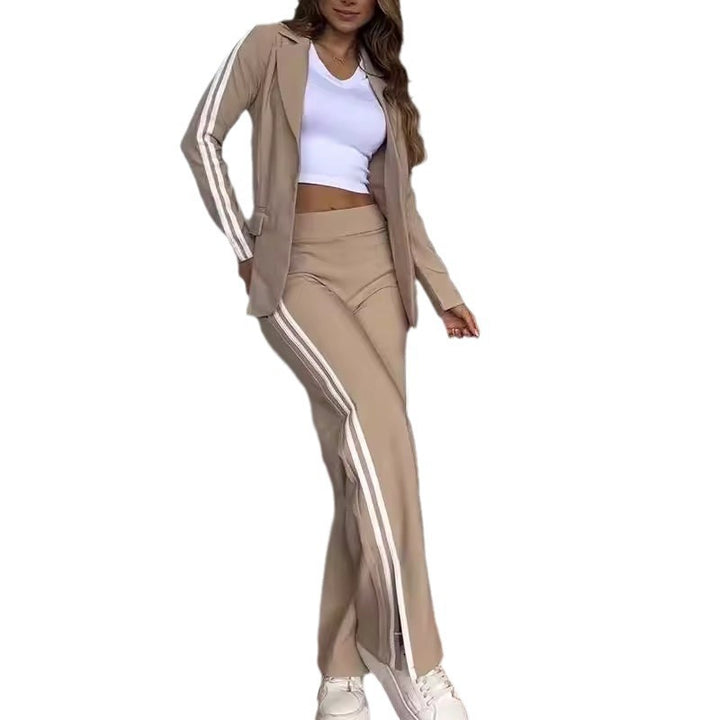 Ensemble de costume féminin à la mode avec ceinture élastique et accents sportifs Levoire