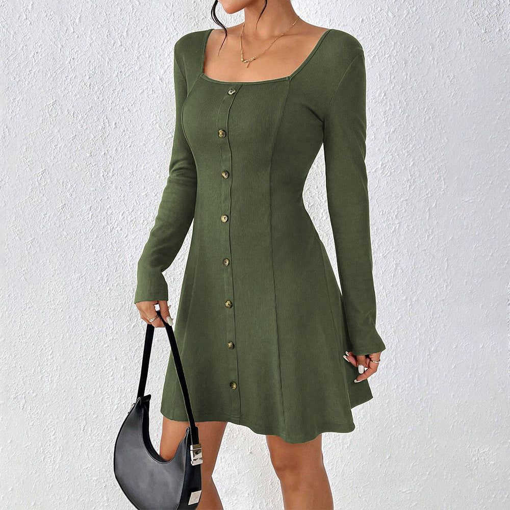 Robe à boutonnière pour femmes avec manches longues et décolleté carré Levoire