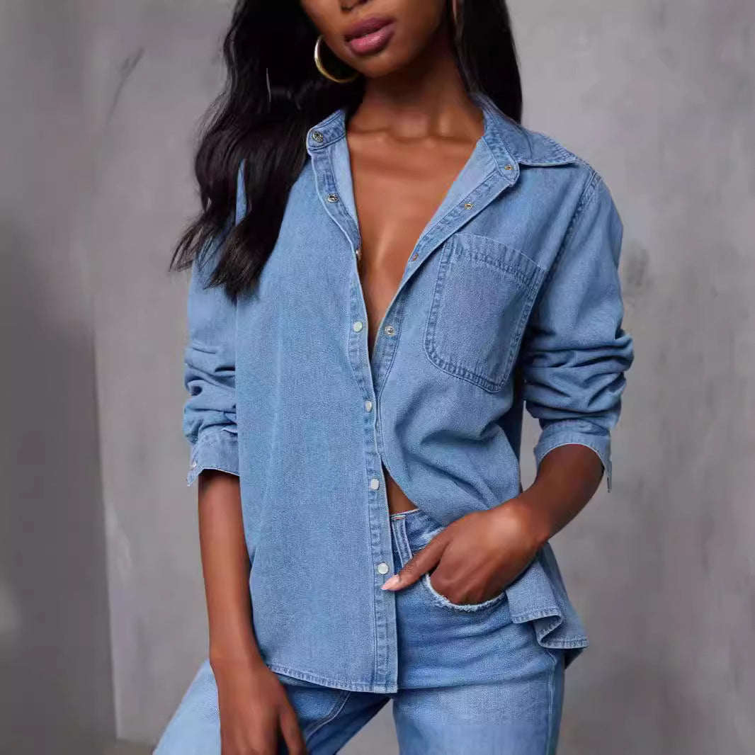 Chemise en denim pour femmes avec poche poitrine pratique et accents à la mode Levoire