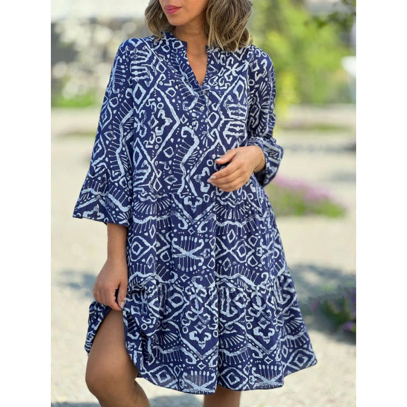 Levoire | Élégant Robe à encolure en V à manches courtes Imprimé gâteau ajouté Bleu marine