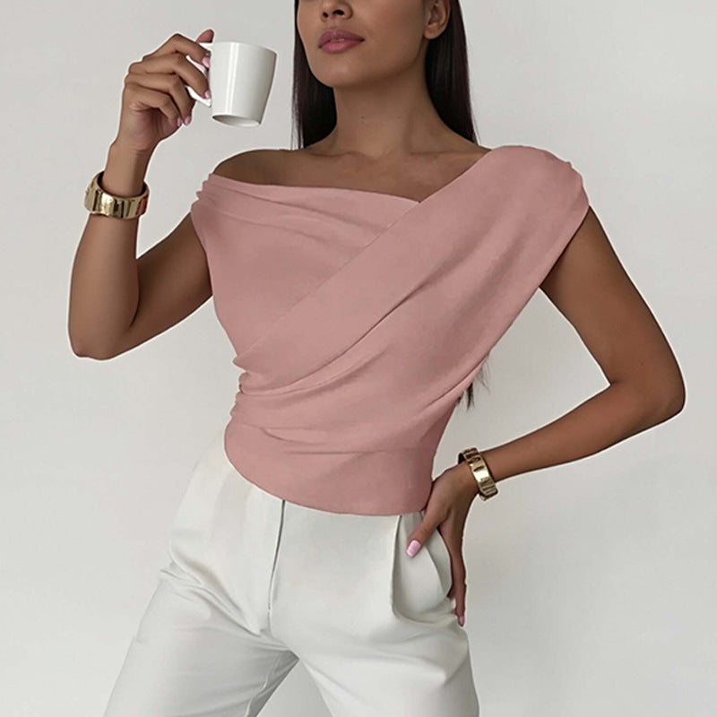 Haut Élégant Femme avec Look Enveloppé et Accent sur la Découpe Levoire