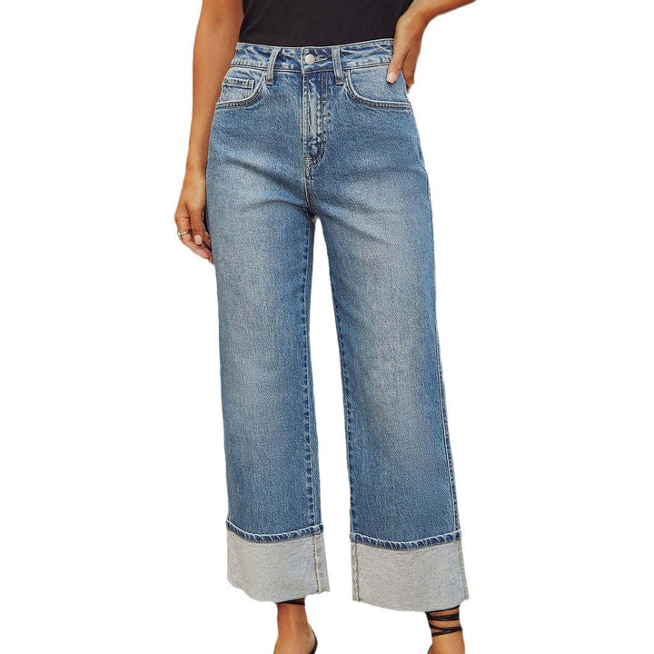 Jeans en denim à coupe décontractée pour femmes avec ourlets contrastants Levoire