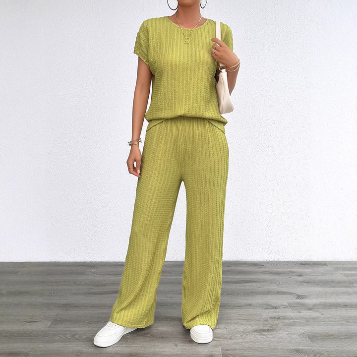 Ensemble de détente confortable pour femmes avec des détails extensibles élégants Levoire