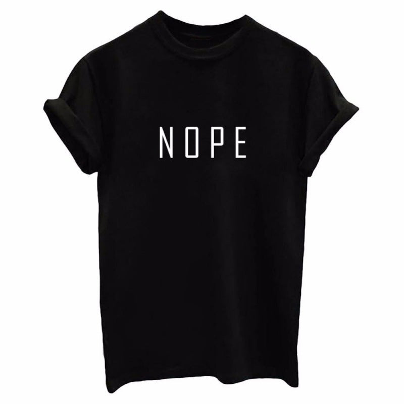 T-shirt pour femmes avec un lettrage moderne accrocheur Levoire
