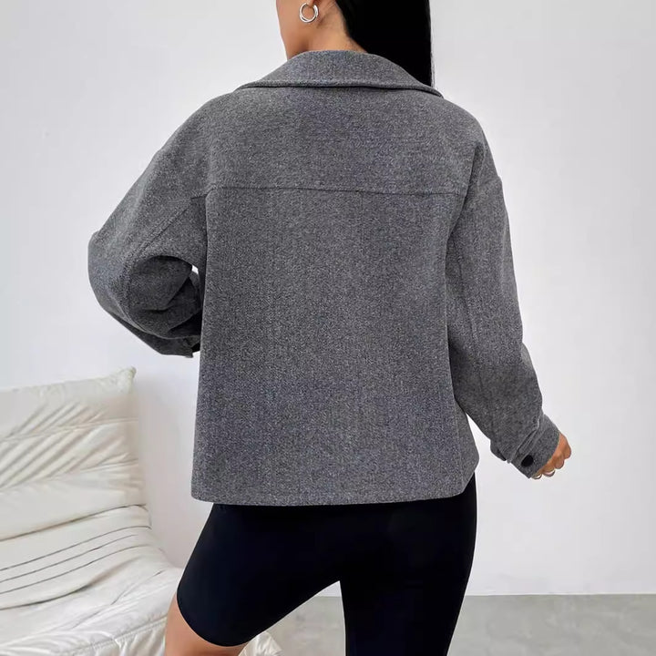 Veste surdimensionnée décontractée pour femmes avec poches pratiques et fermeture à boutons Levoire
