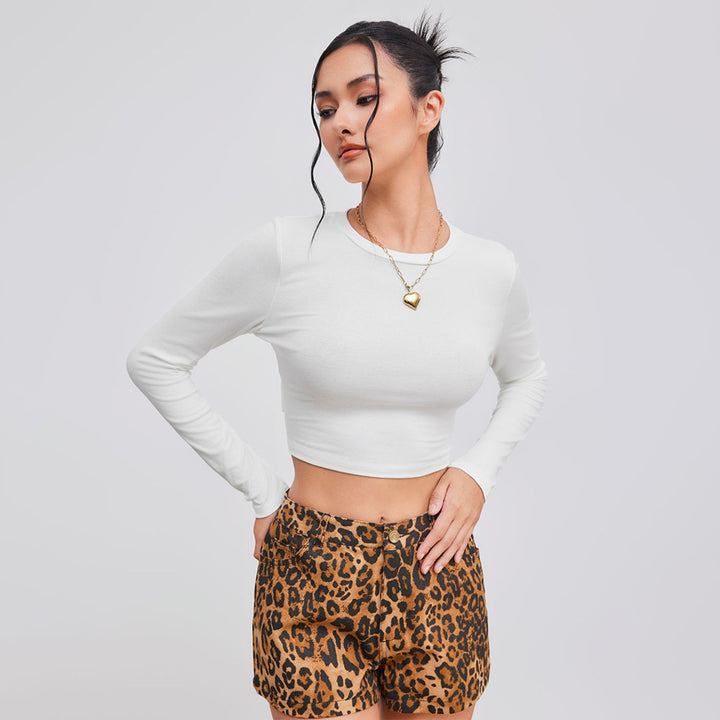 Chemise à manches longues cropped pour femmes avec un col rond élégant et une silhouette ajustée Levoire