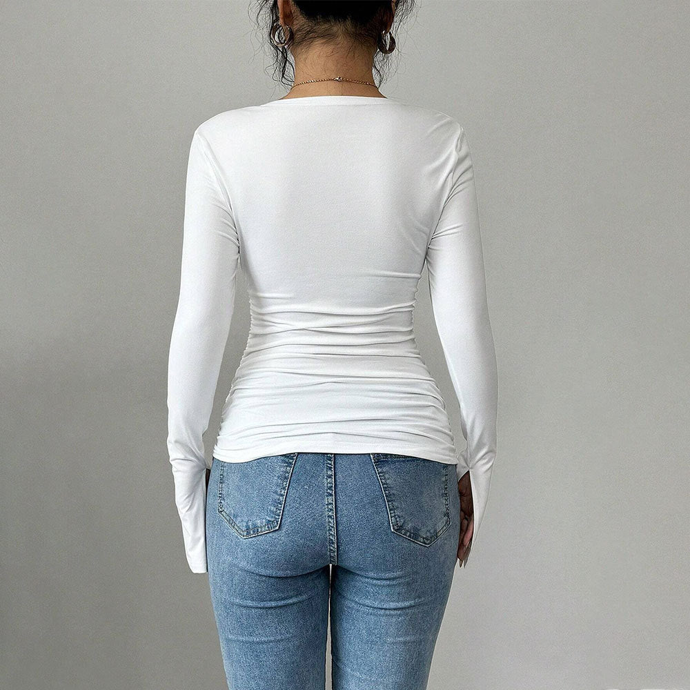 Haut à manches longues pour femmes avec un élégant décolleté carré et des détails de volants sophistiqués Levoire