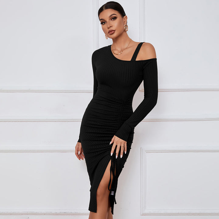 Robe ajustée en rib pour femme avec encolure asymétrique et fronces sophistiquées Levoire