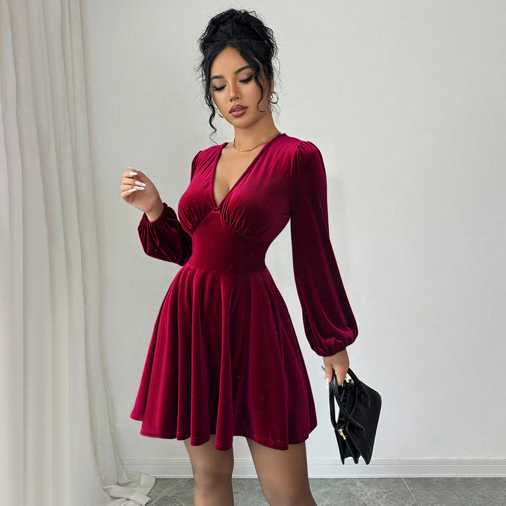 Robe à manches courtes pour femmes avec des manches bouffantes élégantes et un col en V Levoire