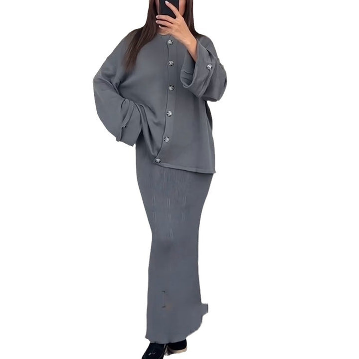 Robe tricotée élégante pour femmes avec un cardigan assorti Levoire