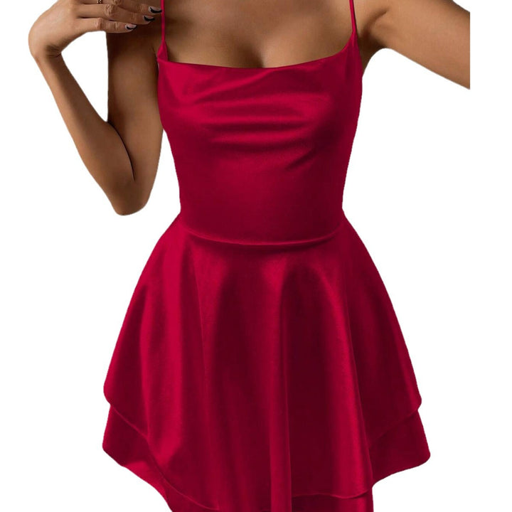 Robe décontractée féminine avec un design de bretelles délicates et une jupe évasée Levoire