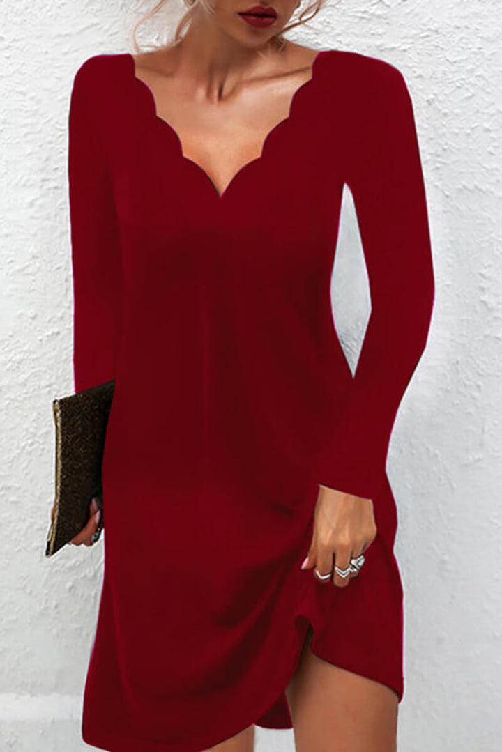 Levoire | Robe À Manches Longues Avec Décolleté En V Et Ourlet Ondulé Rot