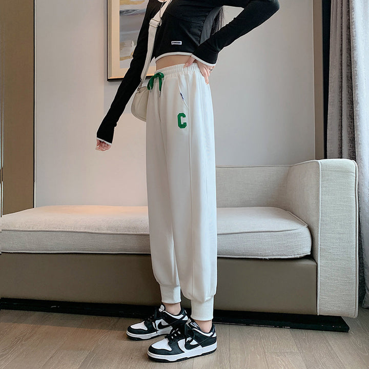Ensemble de vêtements de loisirs sportif pour femmes avec top court et sweatpants décontractés Levoire