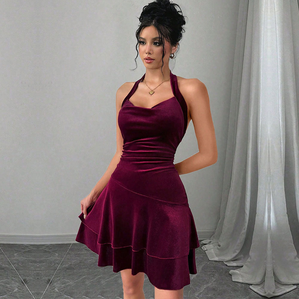 Robe de soirée ajustée pour dames avec jupe volants et design dos nu Levoire