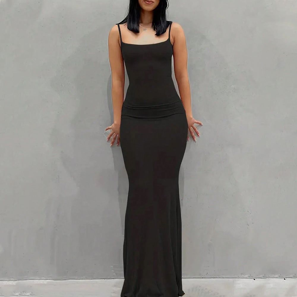 Robe maxi élégante pour femme avec des bretelles spaghetti étroites et une coupe fluide Levoire