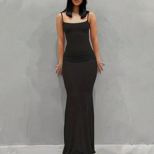 Robe maxi élégante pour femme avec des bretelles spaghetti étroites et une coupe fluide Levoire